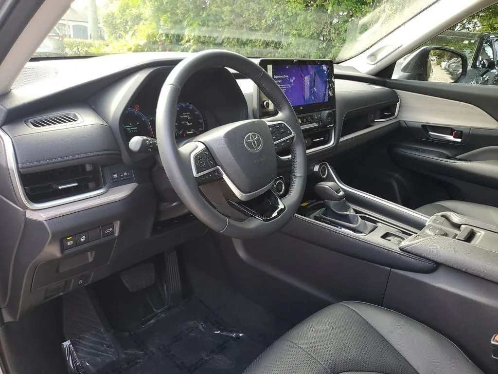 2026 Toyota Grand Highlander Limited photo 23