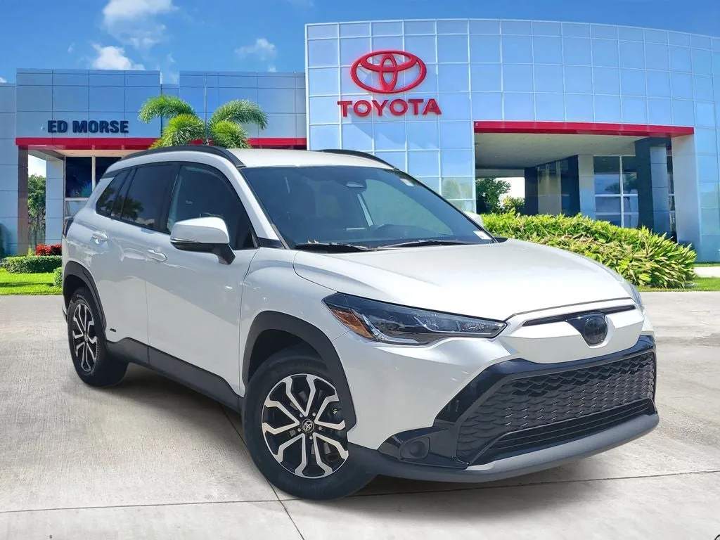 2023 Toyota Corolla Cross Hybrid SE photo 2
