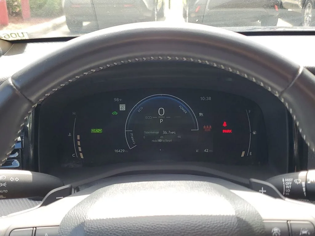 2025 Toyota Camry SE photo 25