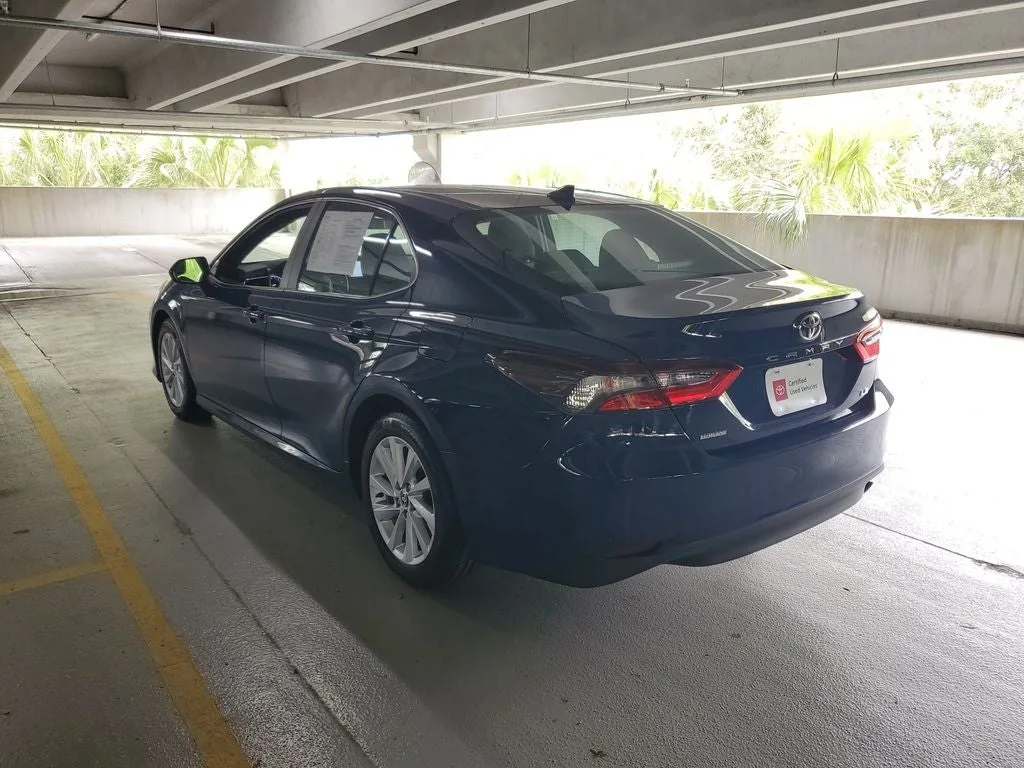 2023 Toyota Camry LE photo 6