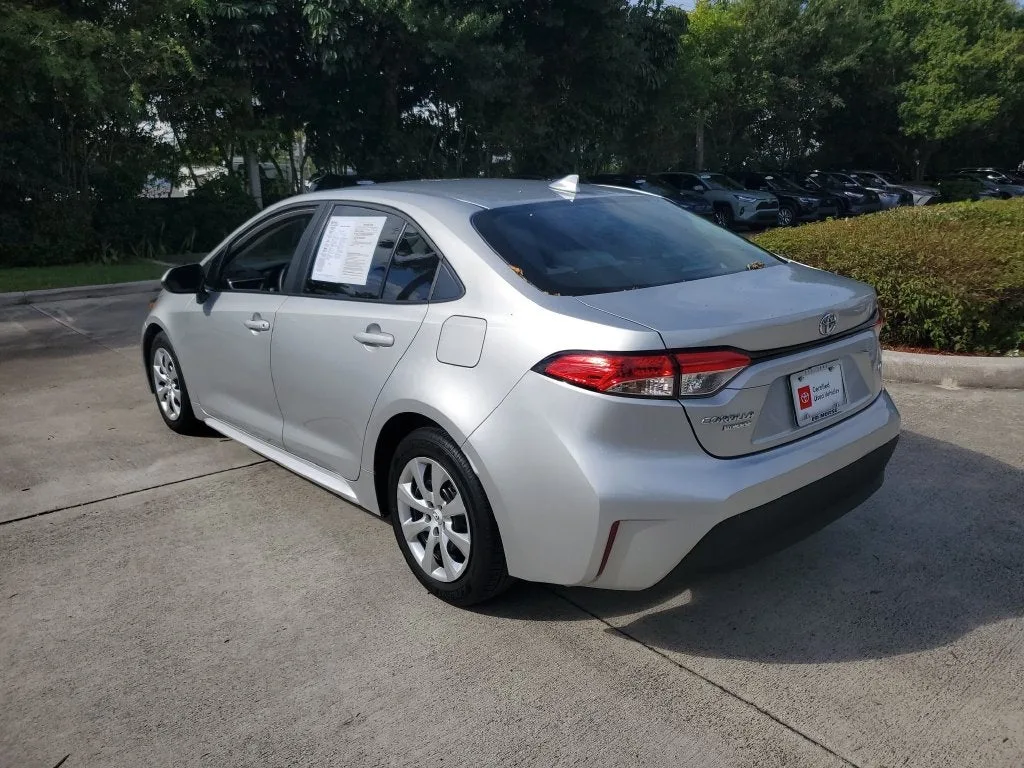 2025 Toyota Corolla LE photo 5