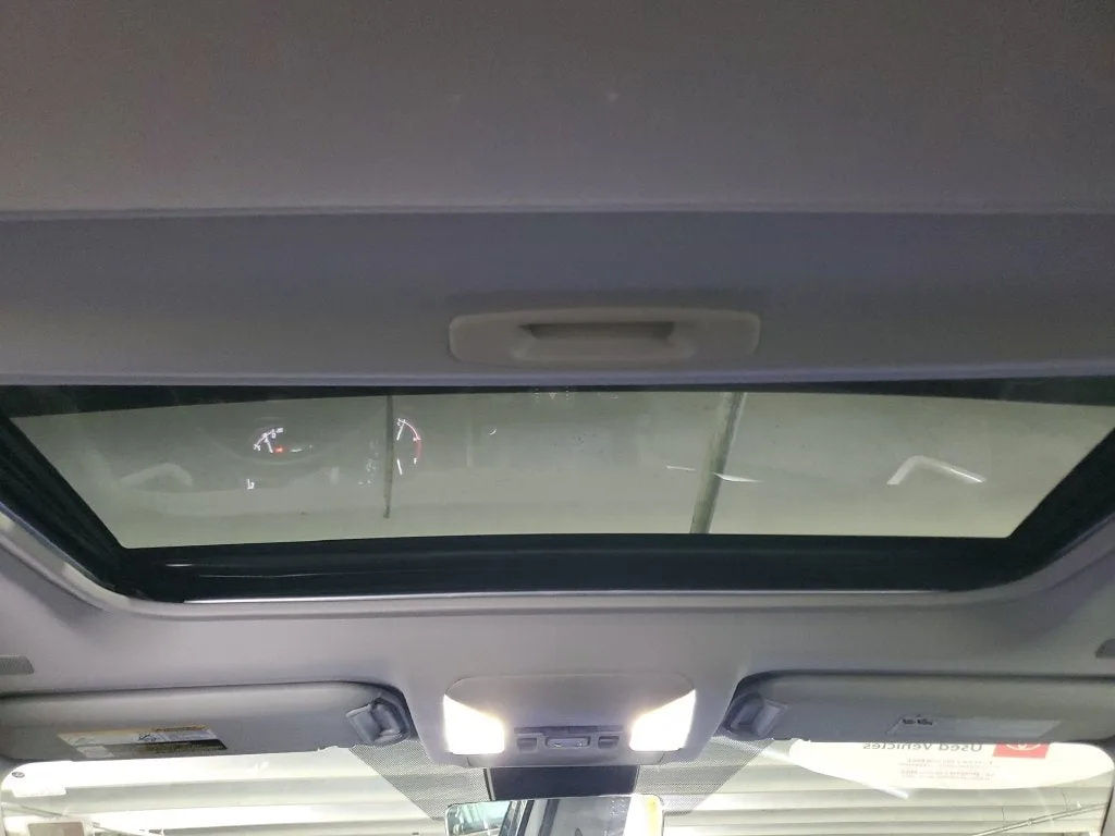 2024 Toyota RAV4 XLE Premium photo 14