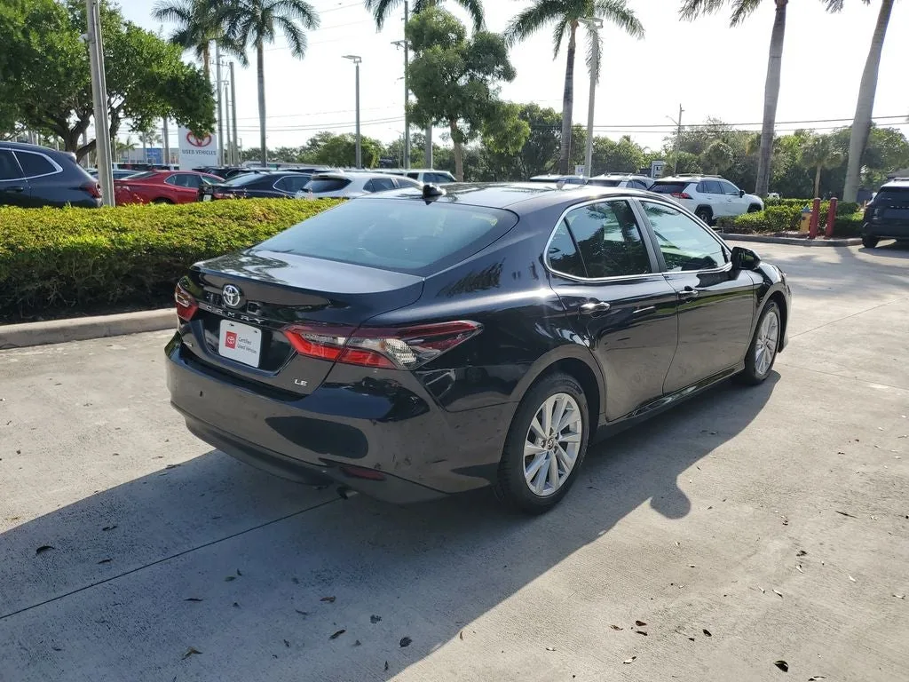 2023 Toyota Camry LE photo 4