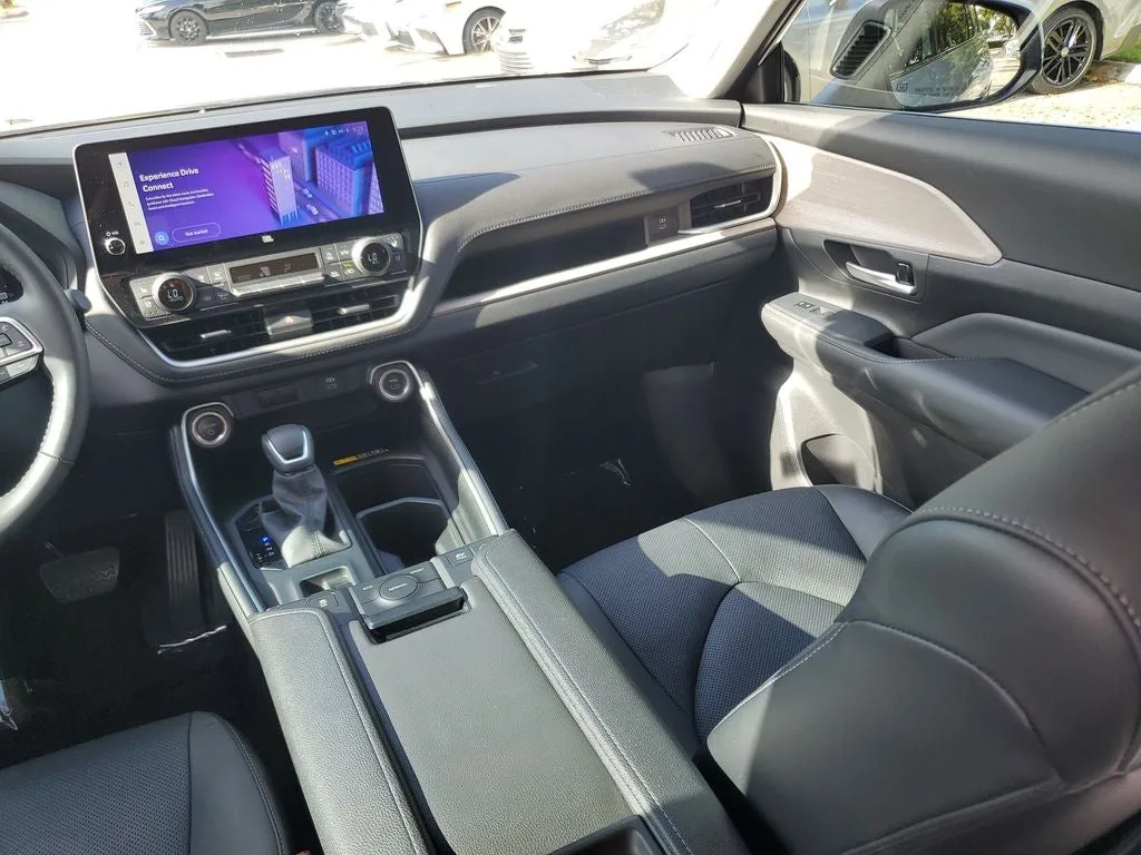 2024 Toyota Grand Highlander Hybrid Limited photo 18