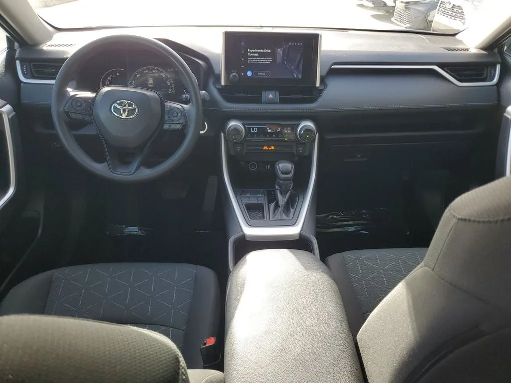 2024 Toyota RAV4 XLE photo 15