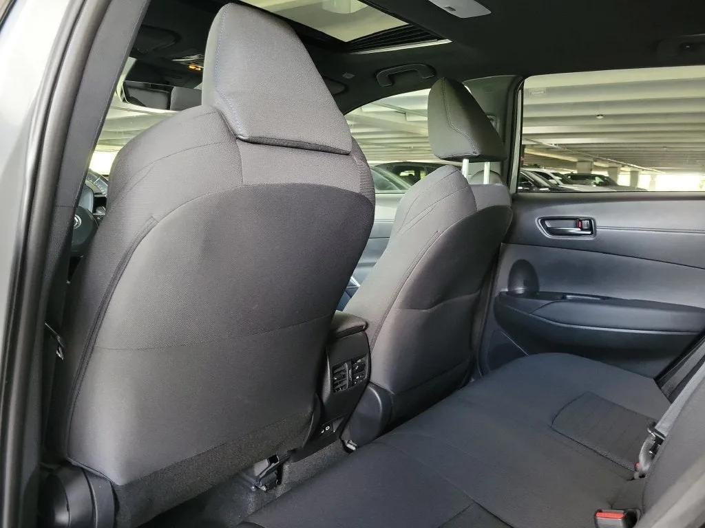 2024 Toyota Corolla Cross Hybrid SE photo 11