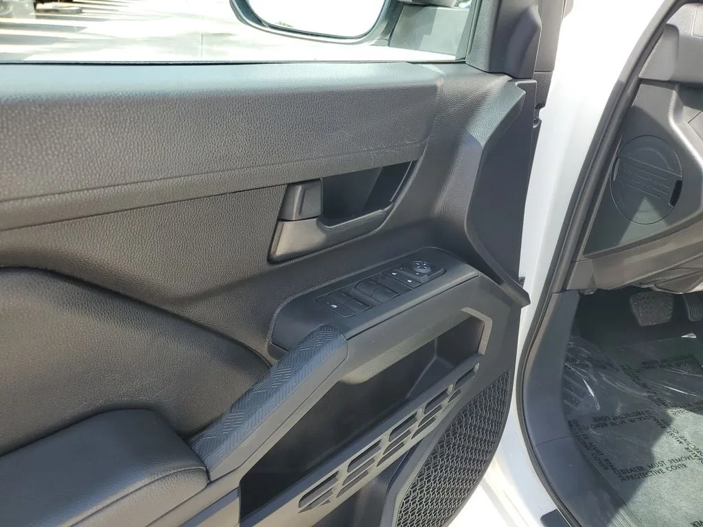 2024 Toyota Tacoma SR photo 16
