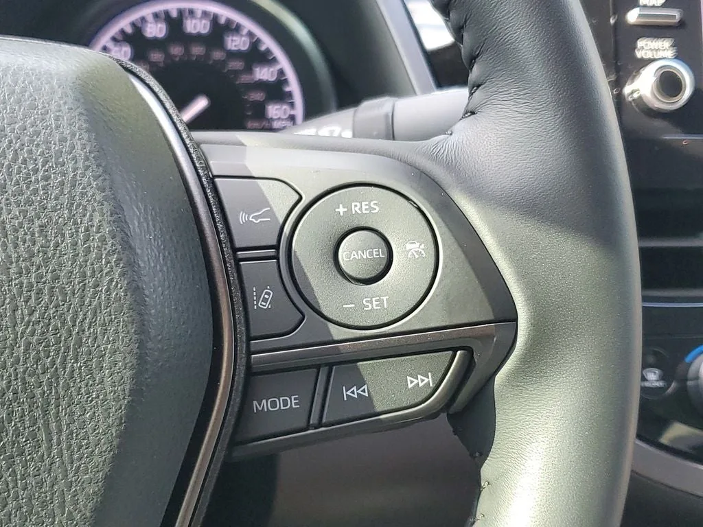 2023 Toyota Camry SE photo 23