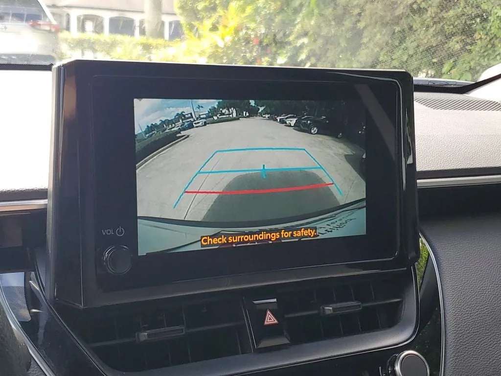2023 Toyota Corolla Cross Hybrid S photo 27