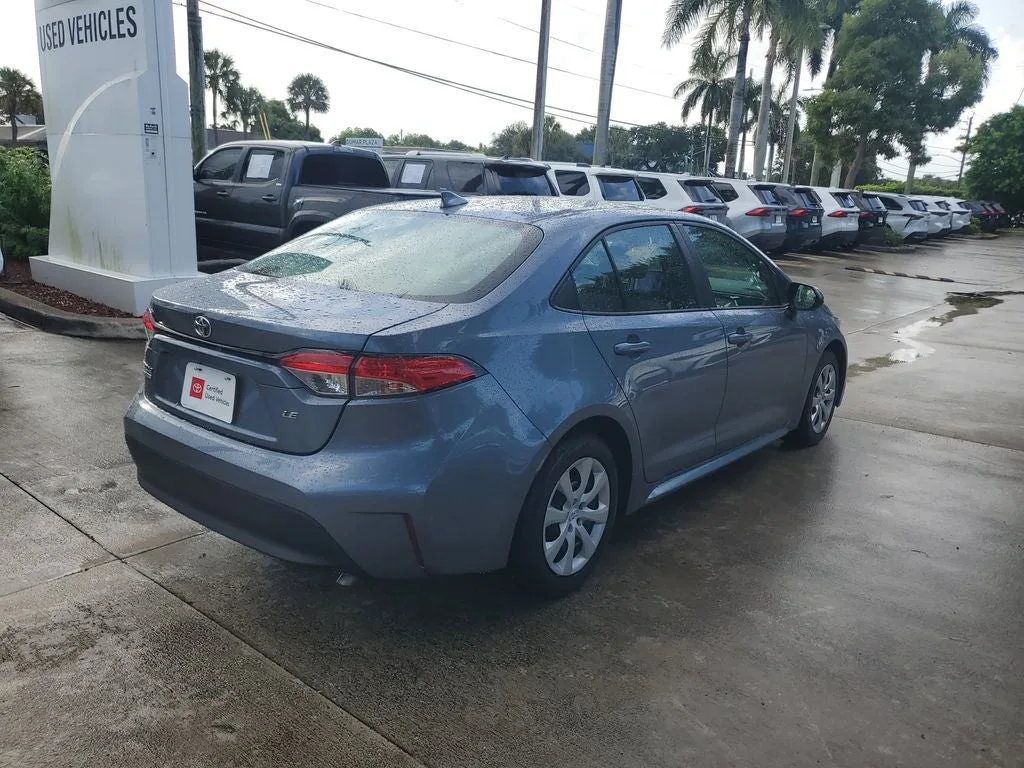 2024 Toyota Corolla LE photo 4