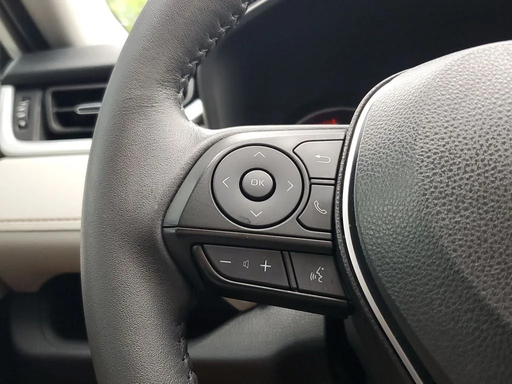 2024 Toyota RAV4 XLE Premium photo 25