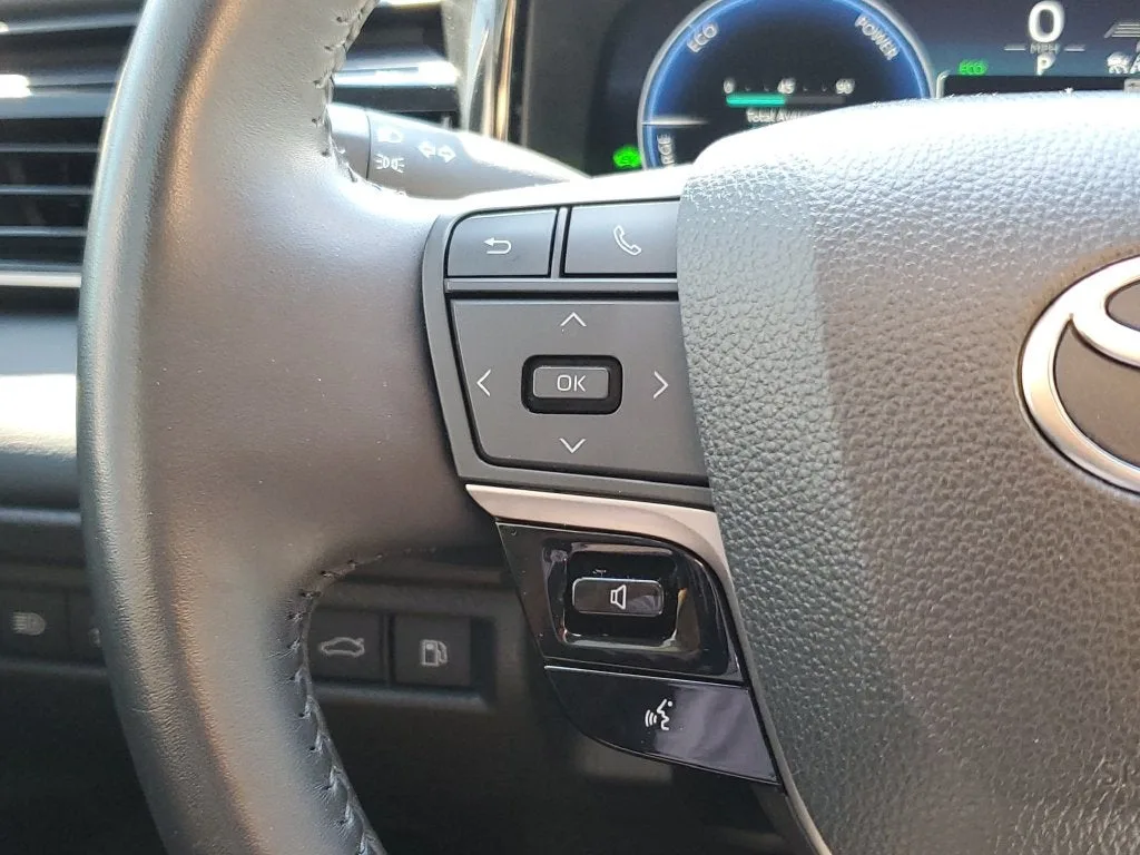 2025 Toyota Camry XSE photo 24