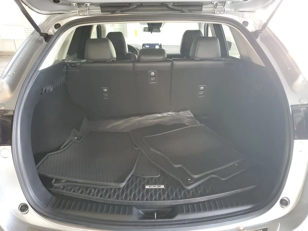2023 Mazda CX-5 2.5 S Select Package photo 10