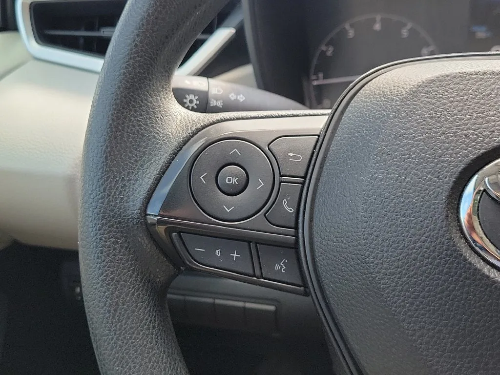 2024 Toyota Corolla LE photo 24