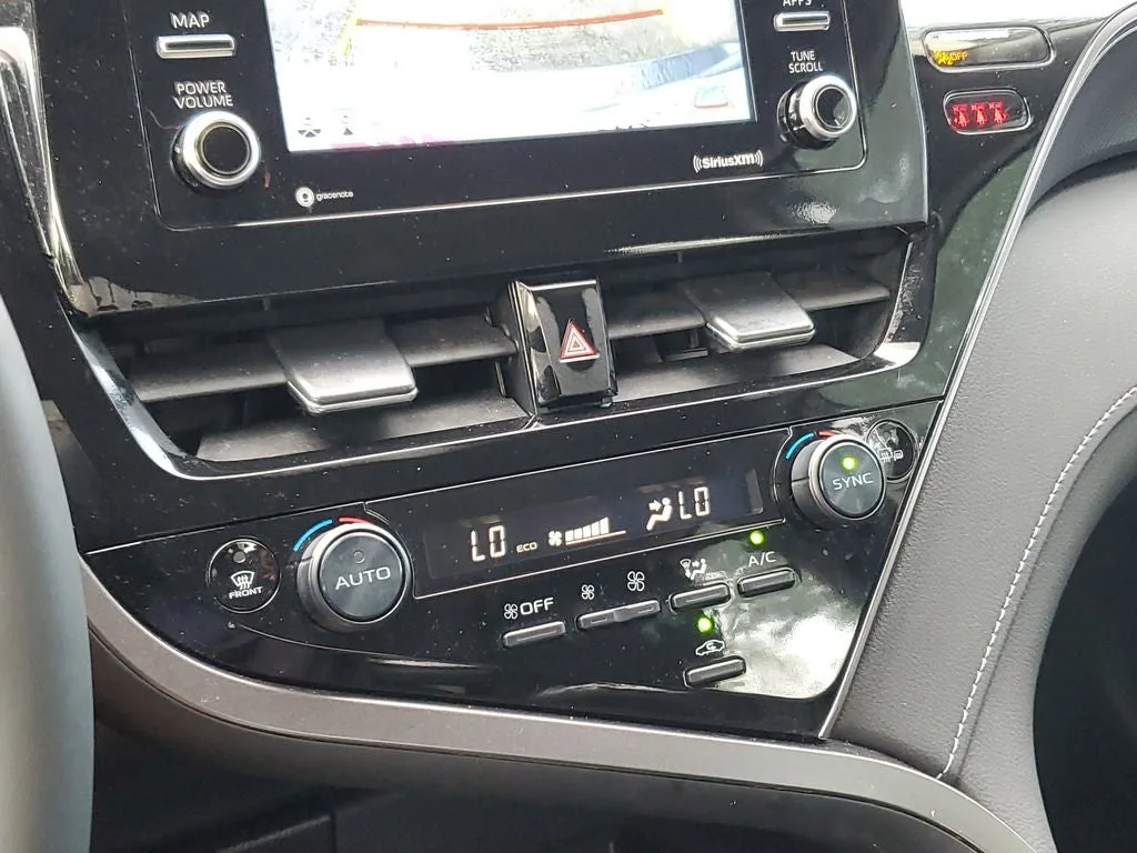 2024 Toyota Camry SE photo 28