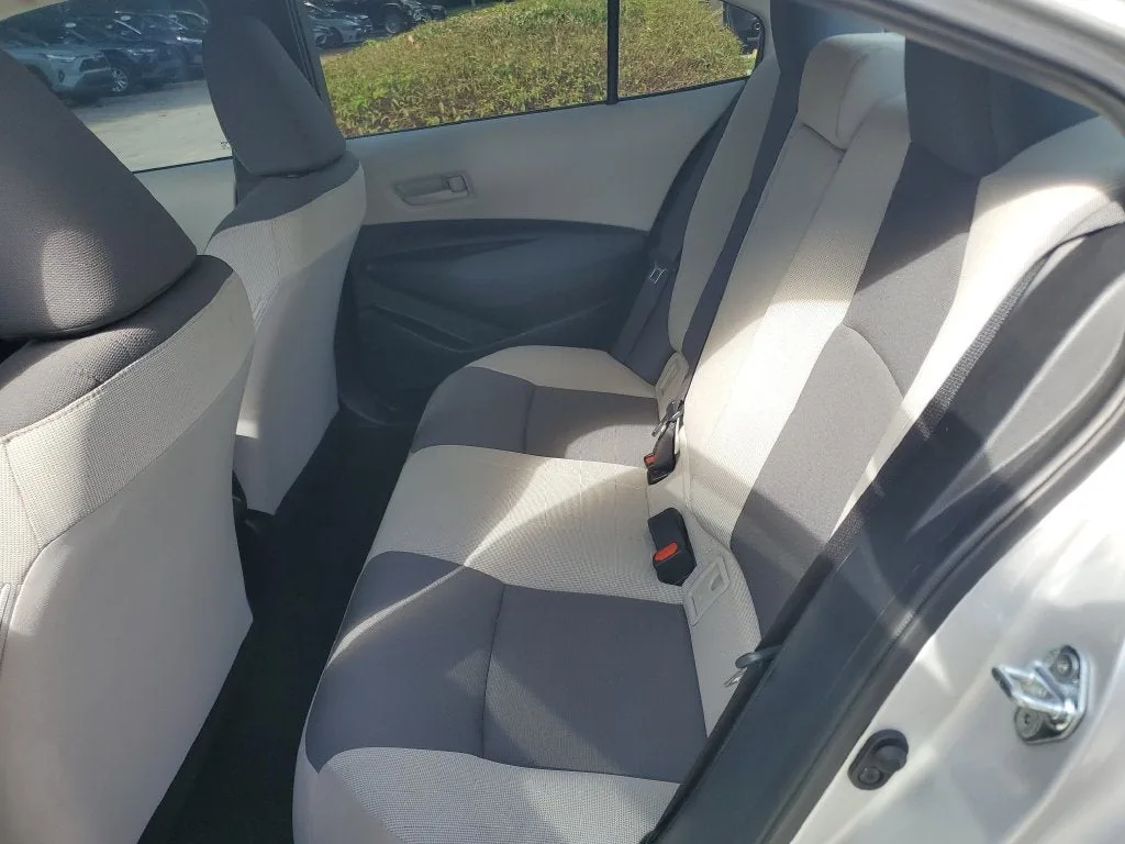 2025 Toyota Corolla LE photo 11