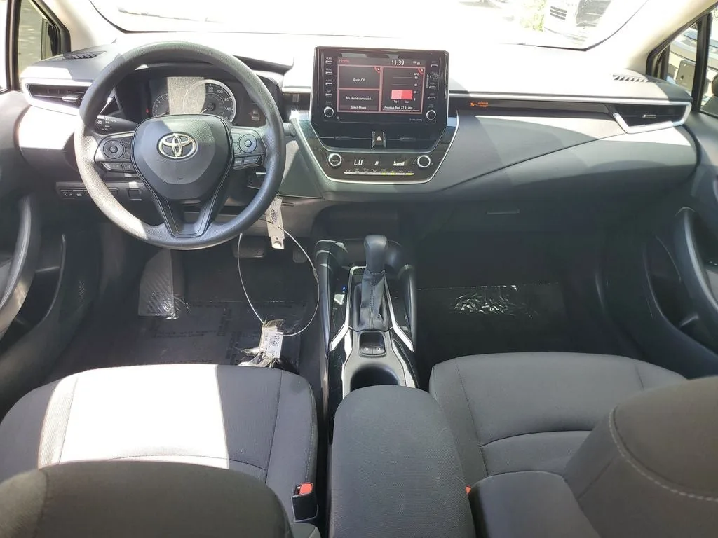 2021 Toyota Corolla LE photo 15