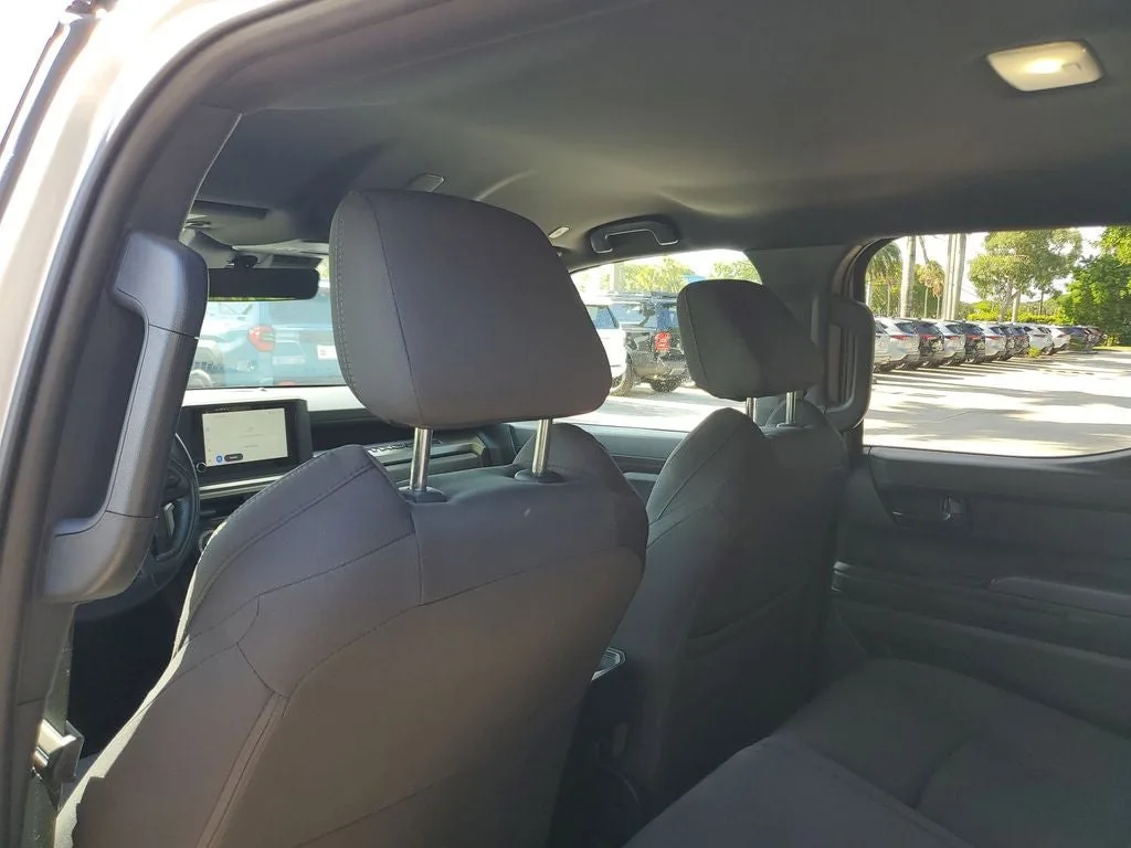 2025 Toyota Tacoma SR5 photo 12