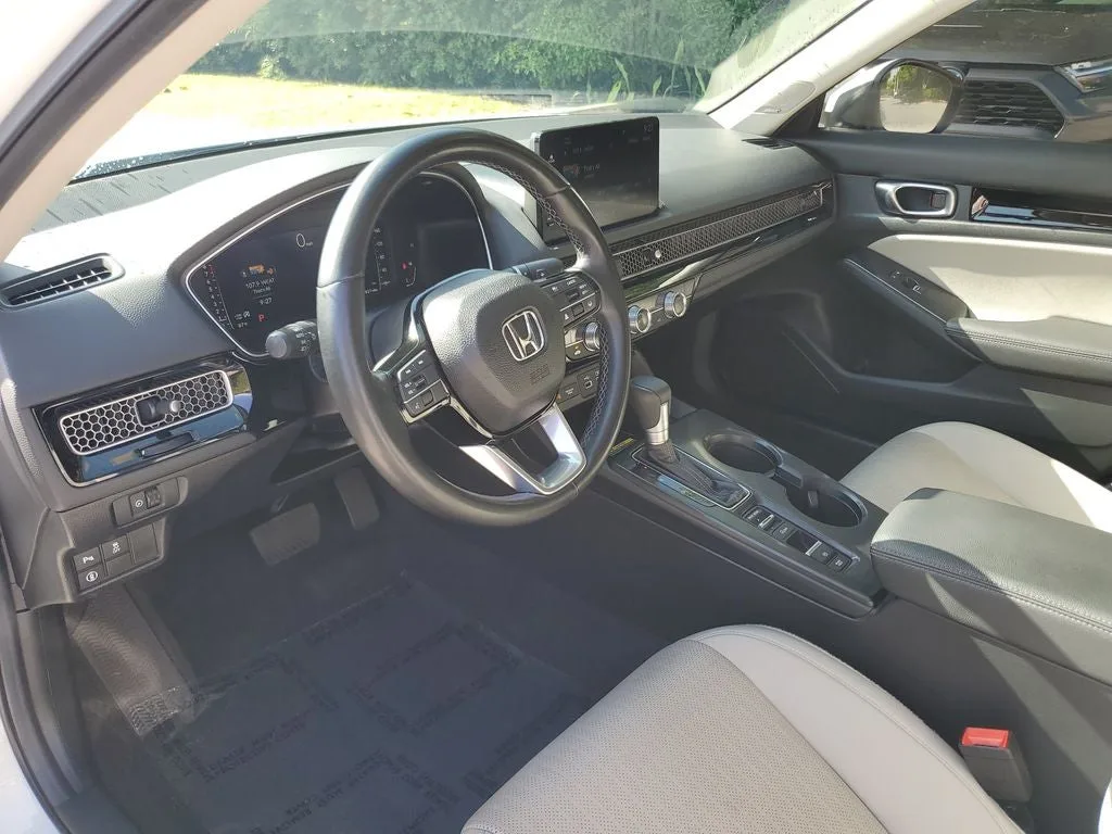 2024 Honda Civic Touring photo 22