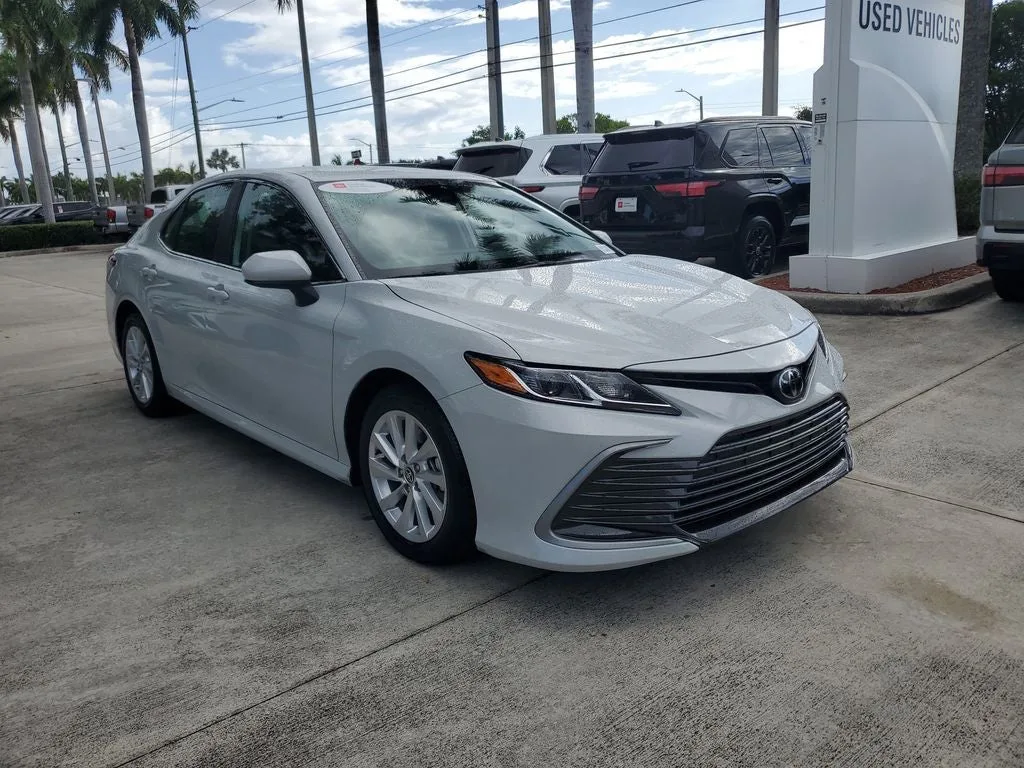 2024 Toyota Camry LE photo 3