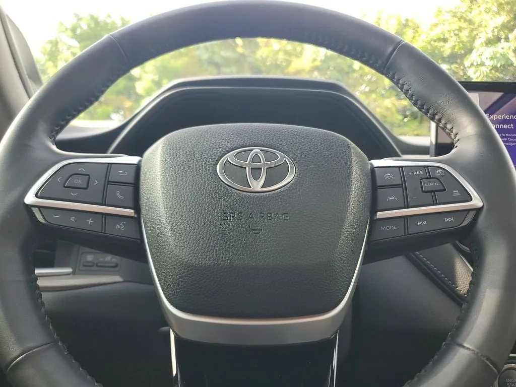 2025 Toyota Grand Highlander Limited photo 23