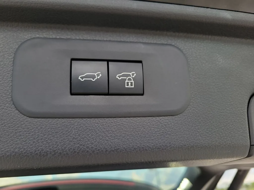 2025 Toyota Grand Highlander Hybrid Limited photo 10