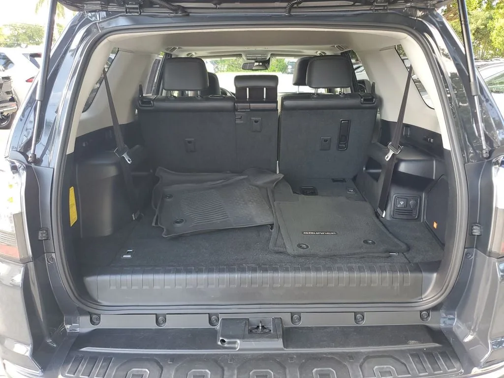 2024 Toyota 4Runner Limited photo 9