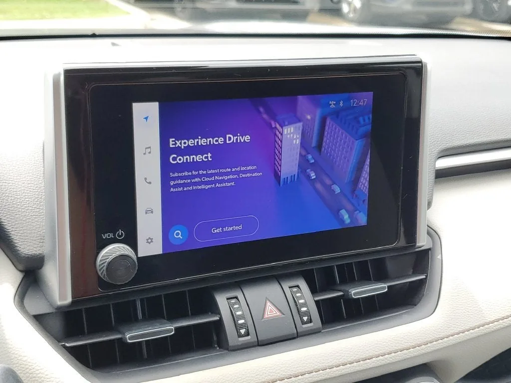 2023 Toyota RAV4 XLE Premium photo 28