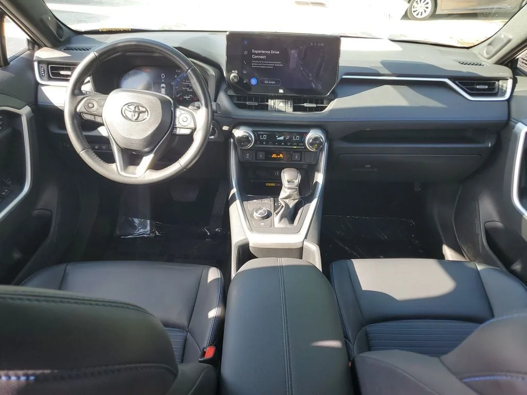 2024 Toyota RAV4 Hybrid XSE photo 17