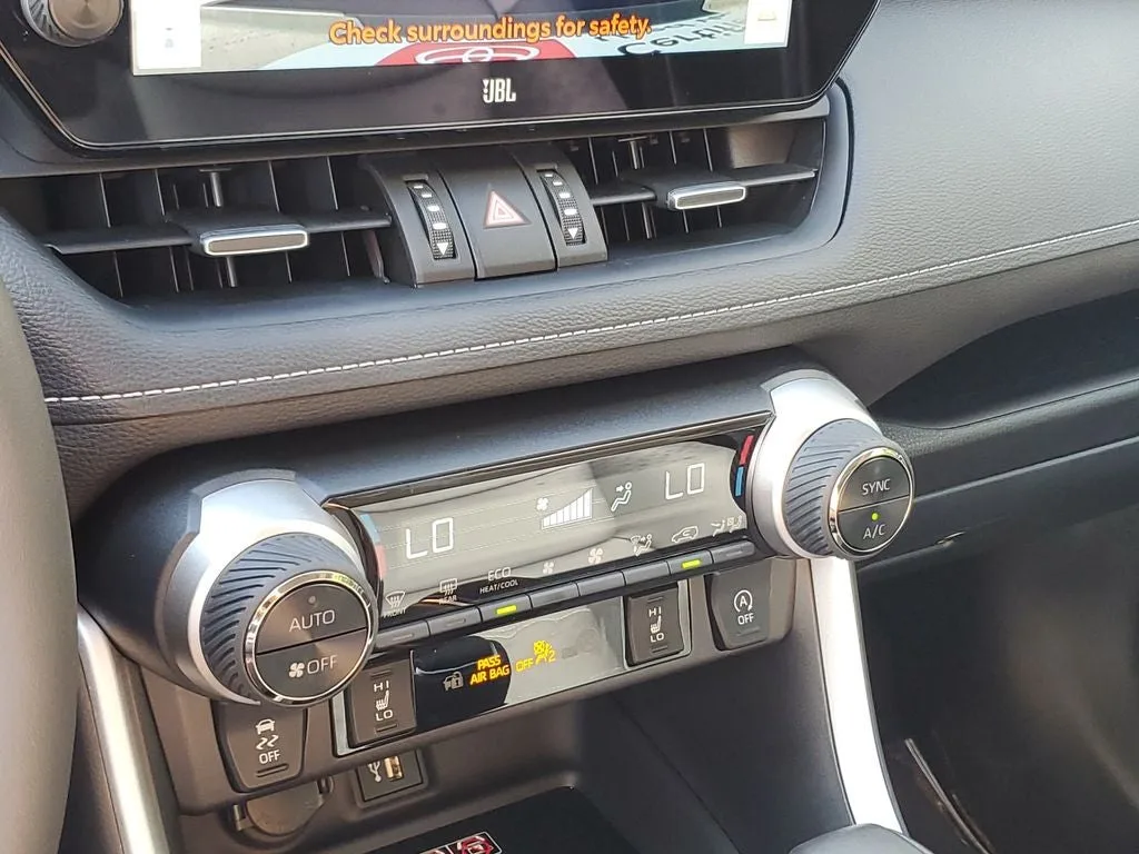 2025 Toyota RAV4 XLE Premium photo 29