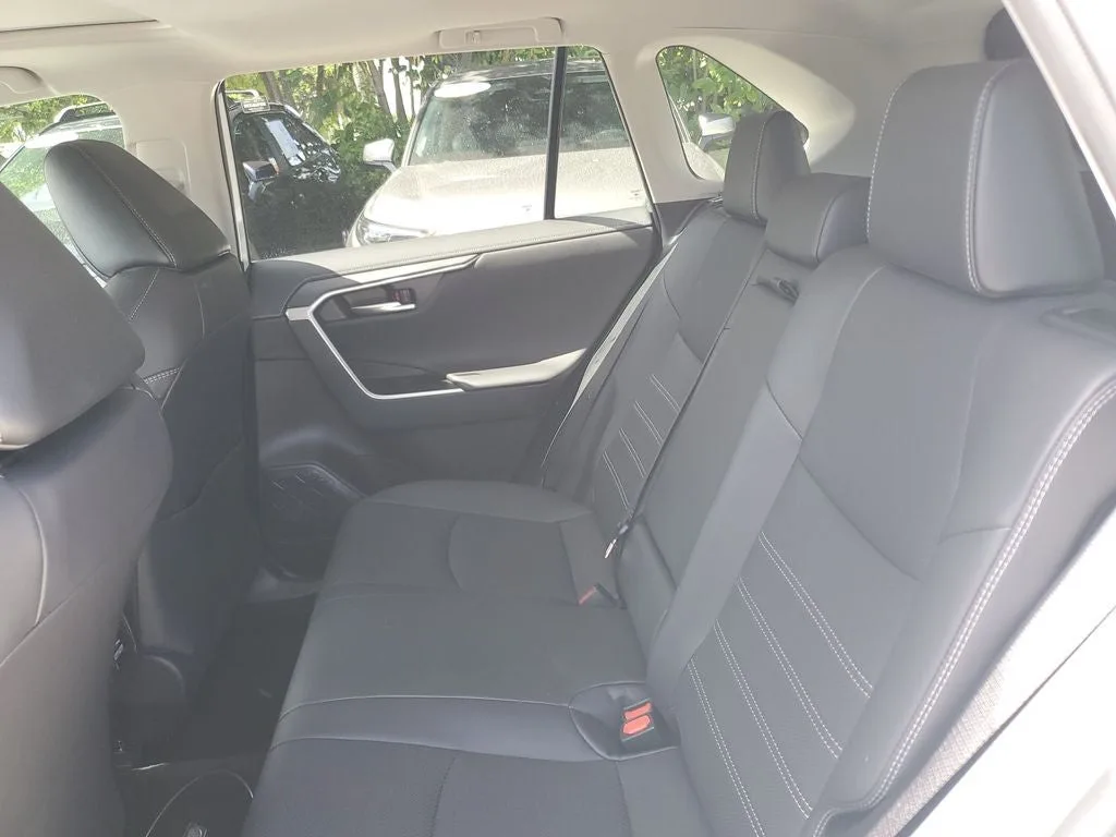 2025 Toyota RAV4 Limited photo 13