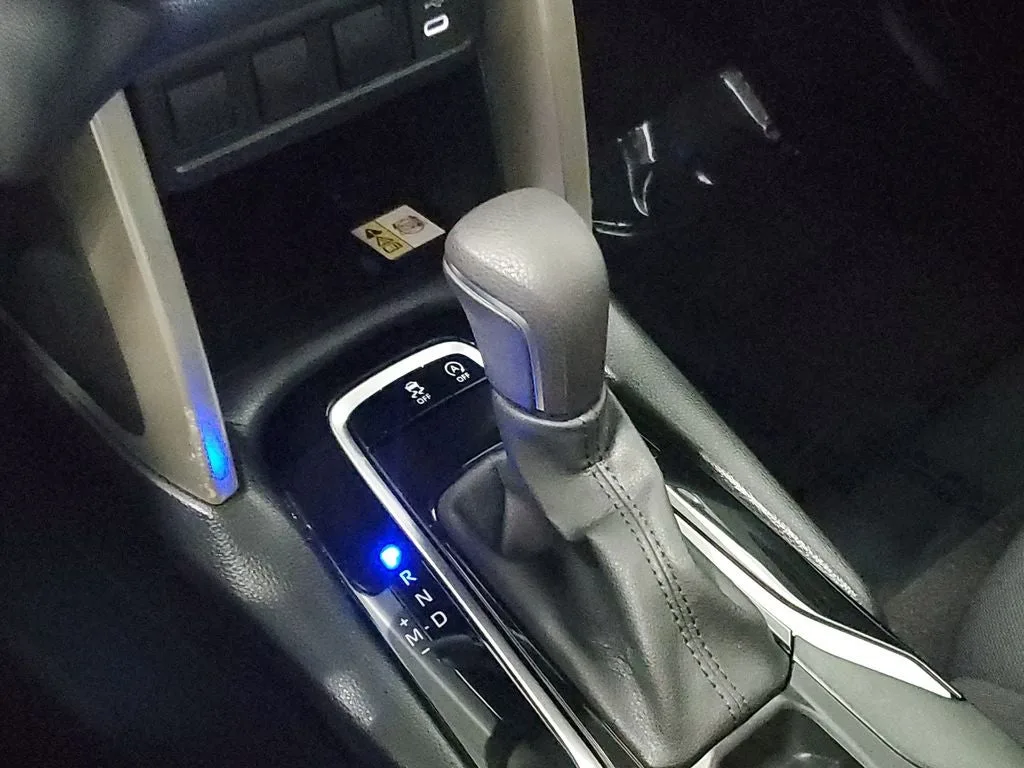 2023 Toyota Corolla Cross LE photo 28