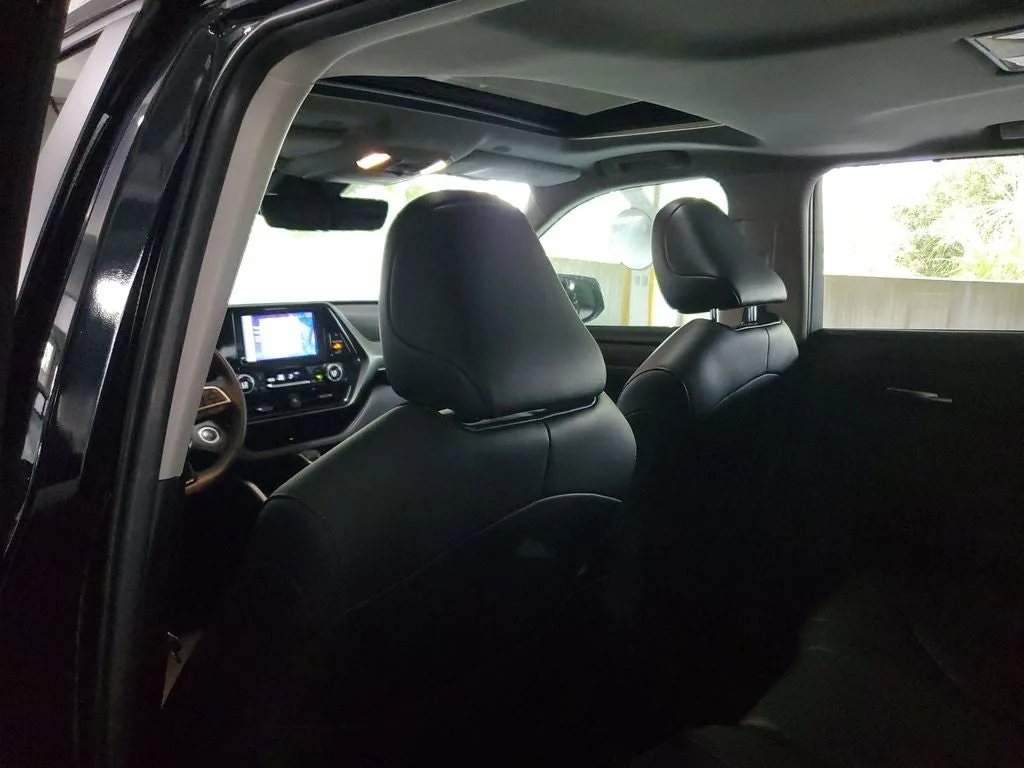 2024 Toyota Highlander XLE photo 14