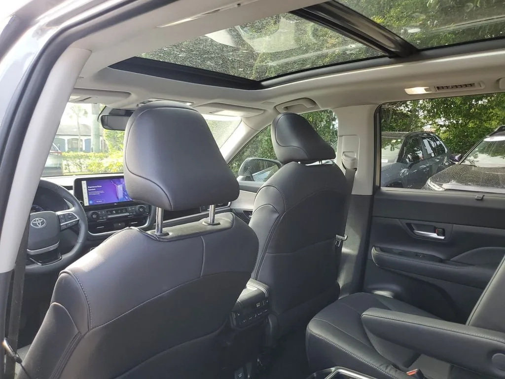 2026 Toyota Grand Highlander Limited photo 14