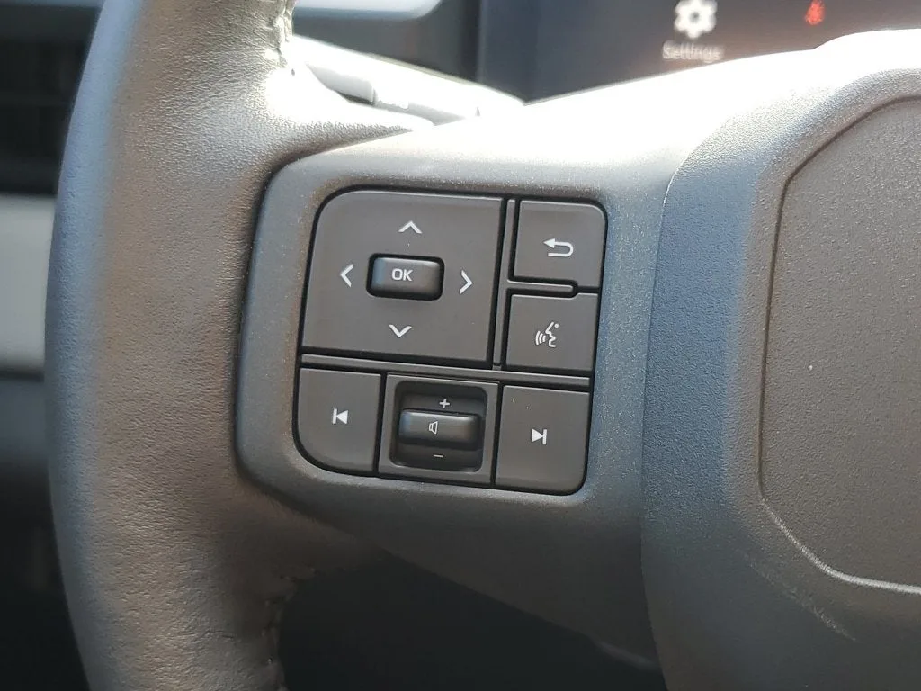 2026 Toyota RAV4 XSE photo 25
