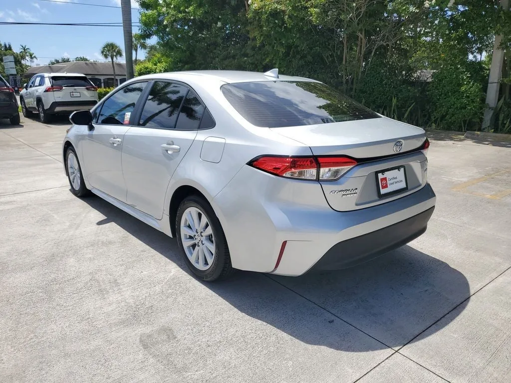 2024 Toyota Corolla LE photo 6