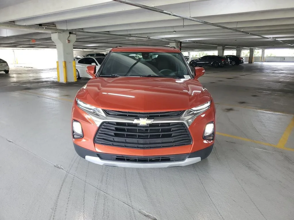 2022 Chevrolet Blazer LT photo 2