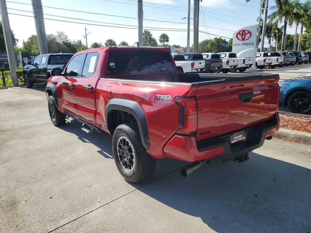 2024 Toyota Tacoma TRD Off-Road photo 6