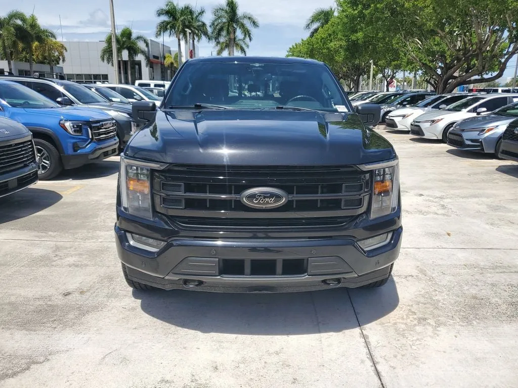 2023 Ford F-150 XLT photo 2