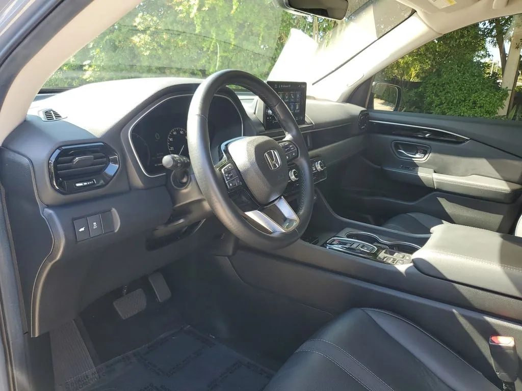 2025 Honda Pilot Touring photo 23