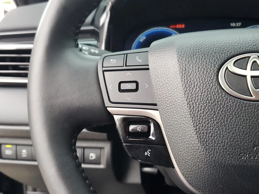 2025 Toyota Camry XSE photo 25