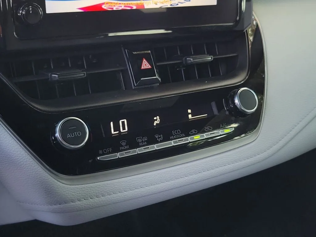 2024 Toyota Corolla SE photo 29