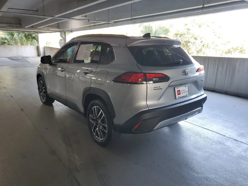 2026 Toyota Corolla Cross XLE photo 6
