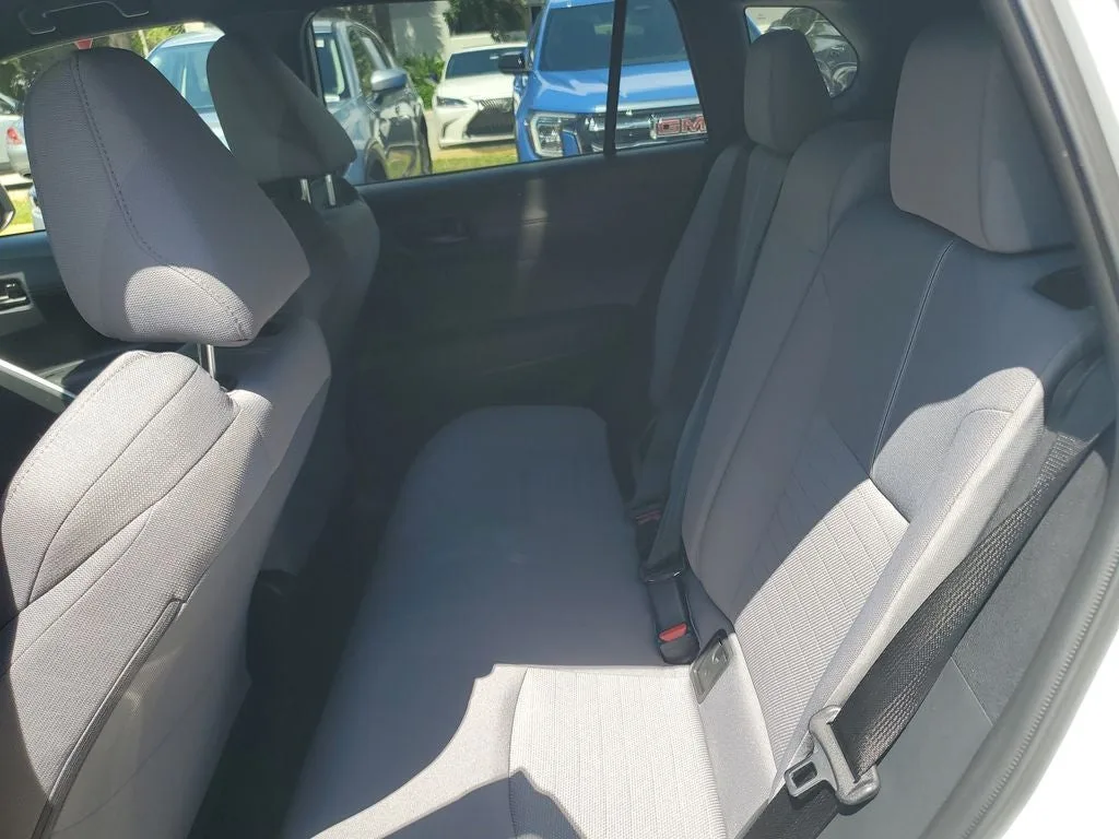 2023 Toyota Corolla Cross Hybrid SE photo 12