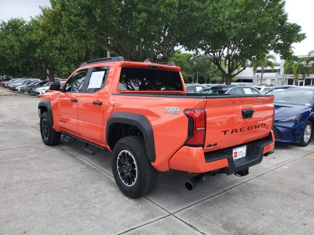 2024 Toyota Tacoma TRD Off-Road photo 6