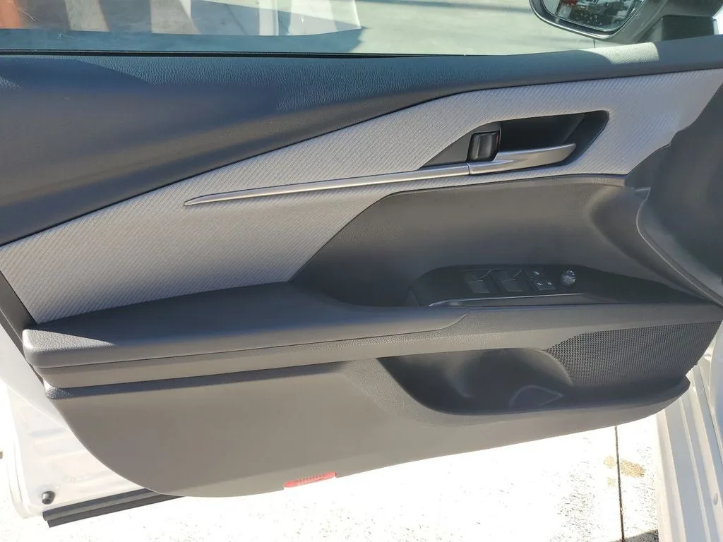 2026 Toyota Camry SE photo 16