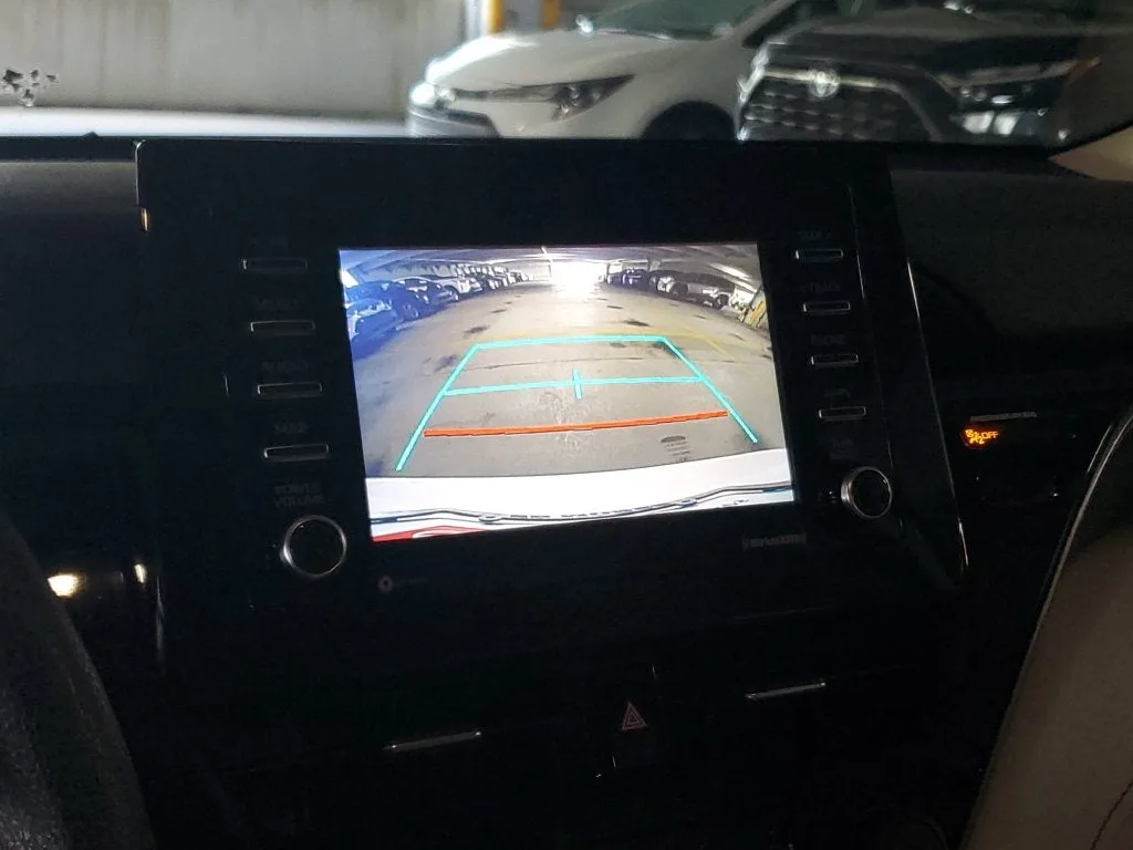 2021 Toyota Camry LE photo 25