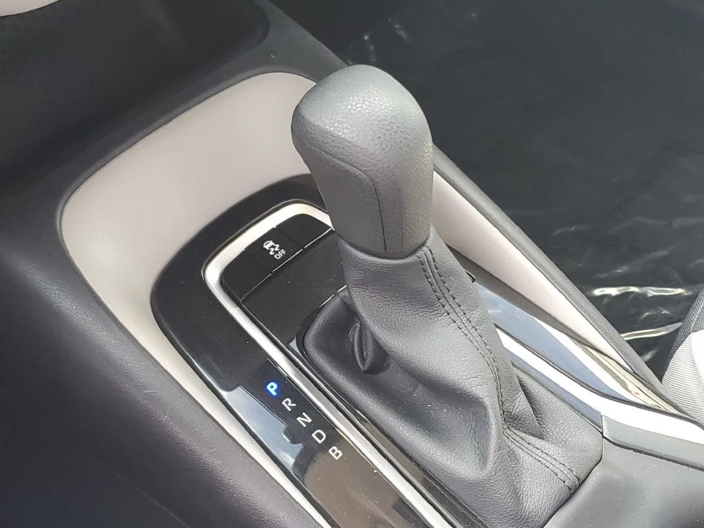 2025 Toyota Corolla LE photo 28