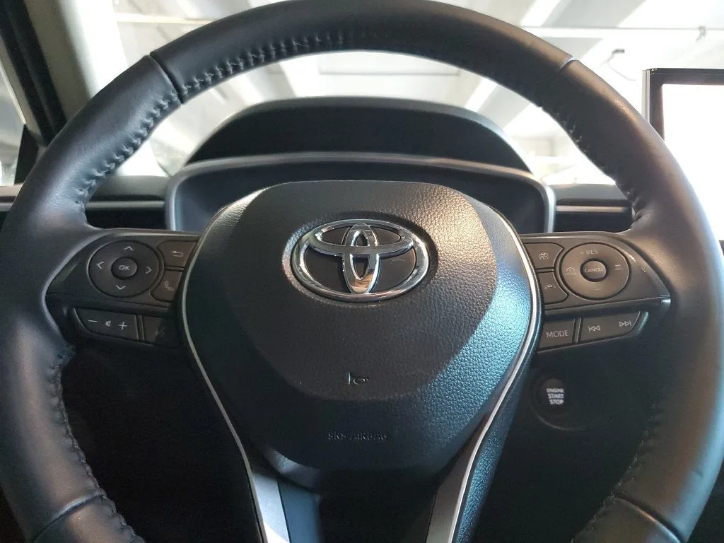 2026 Toyota Corolla Cross XLE photo 23