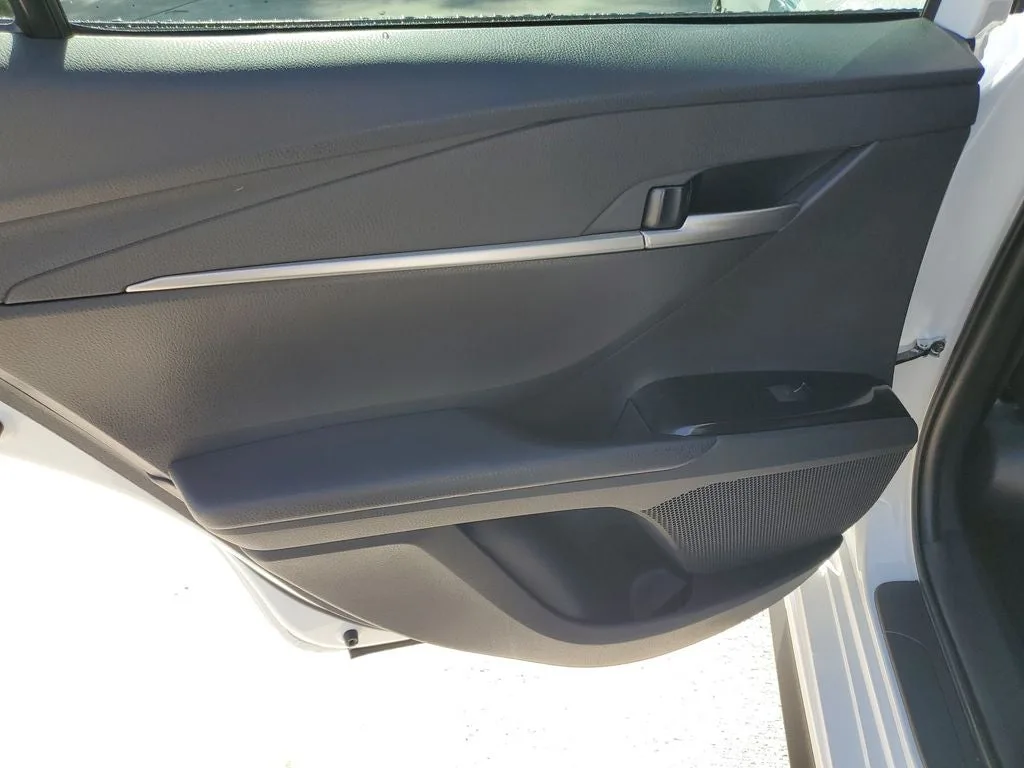 2026 Toyota Camry SE Nightshade photo 11